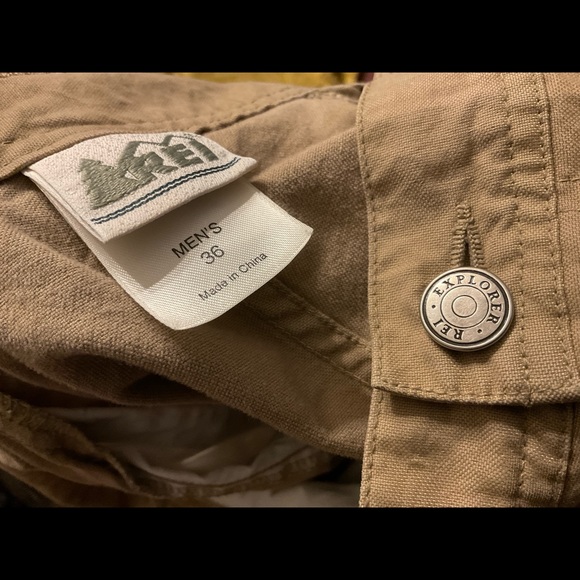 REI Nylon/Cotton Blend Zip Off Leg Transition To Shorts Pants! - Picture 3 of 7